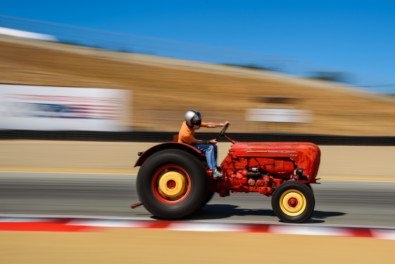 Illustration for article titled Porsche Tractor Racing Is the Real Pinnacle of Motorsport